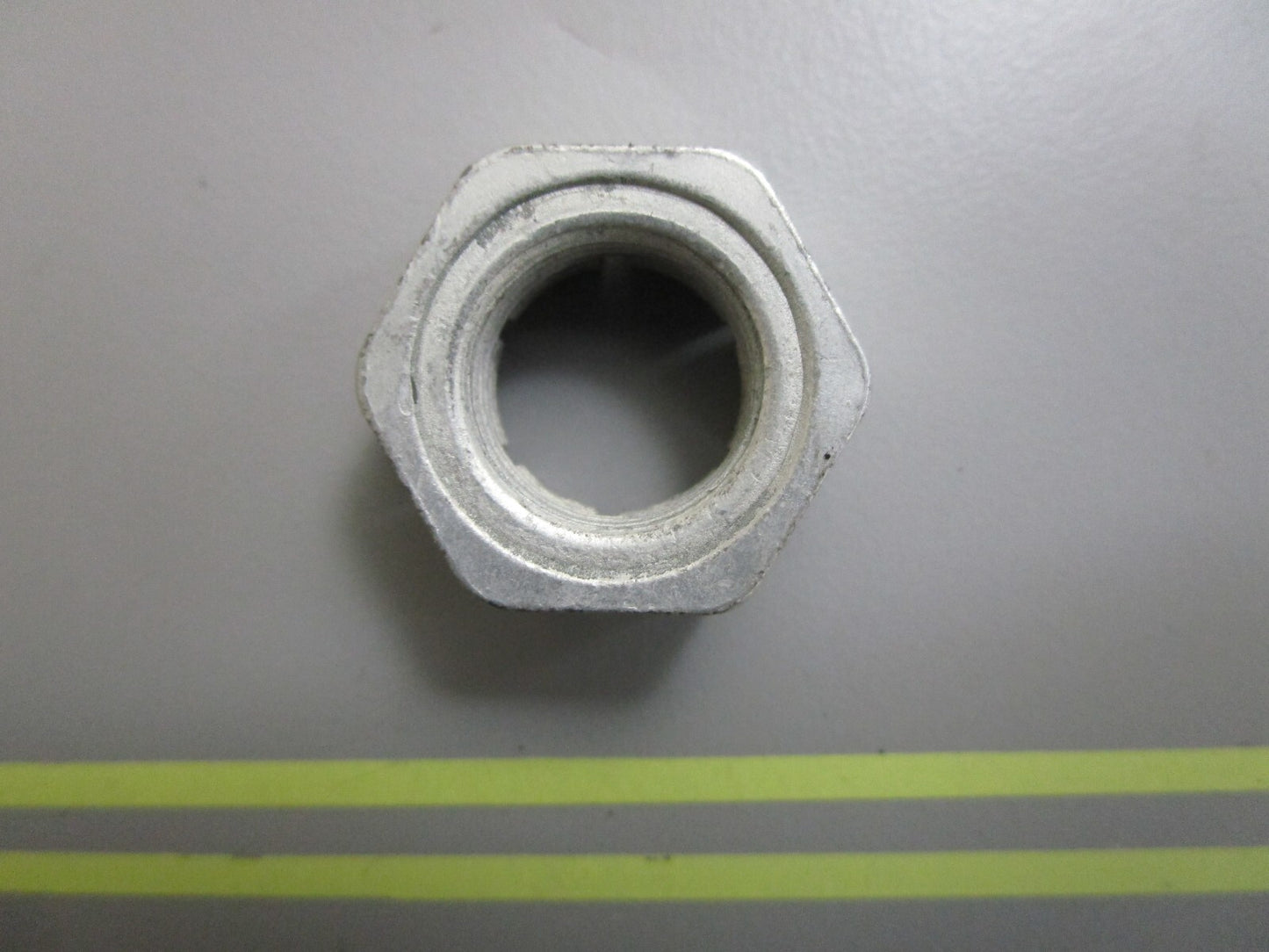 *NEW OEM* 0810 OMC Johnson Evinrude Marsden Lock Nut 909353 0909353