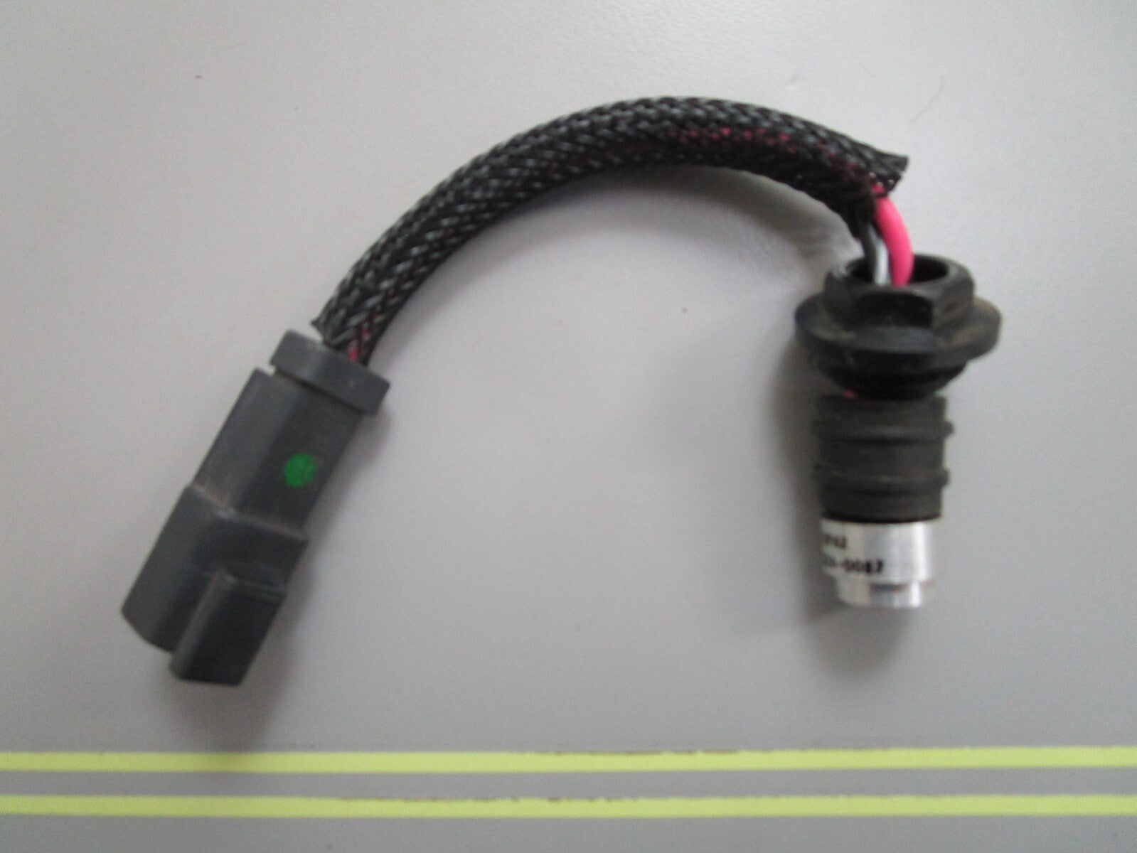 *NEW OEM* 0820 OMC Johnson Evinrude Port Temperature Sensor 586140 0586140