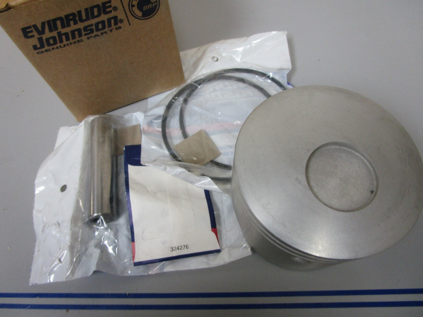 *NEW OEM* 0720 OMC Evinrude 0.030 O.S. STBD Piston & Ring Assembly 5006730