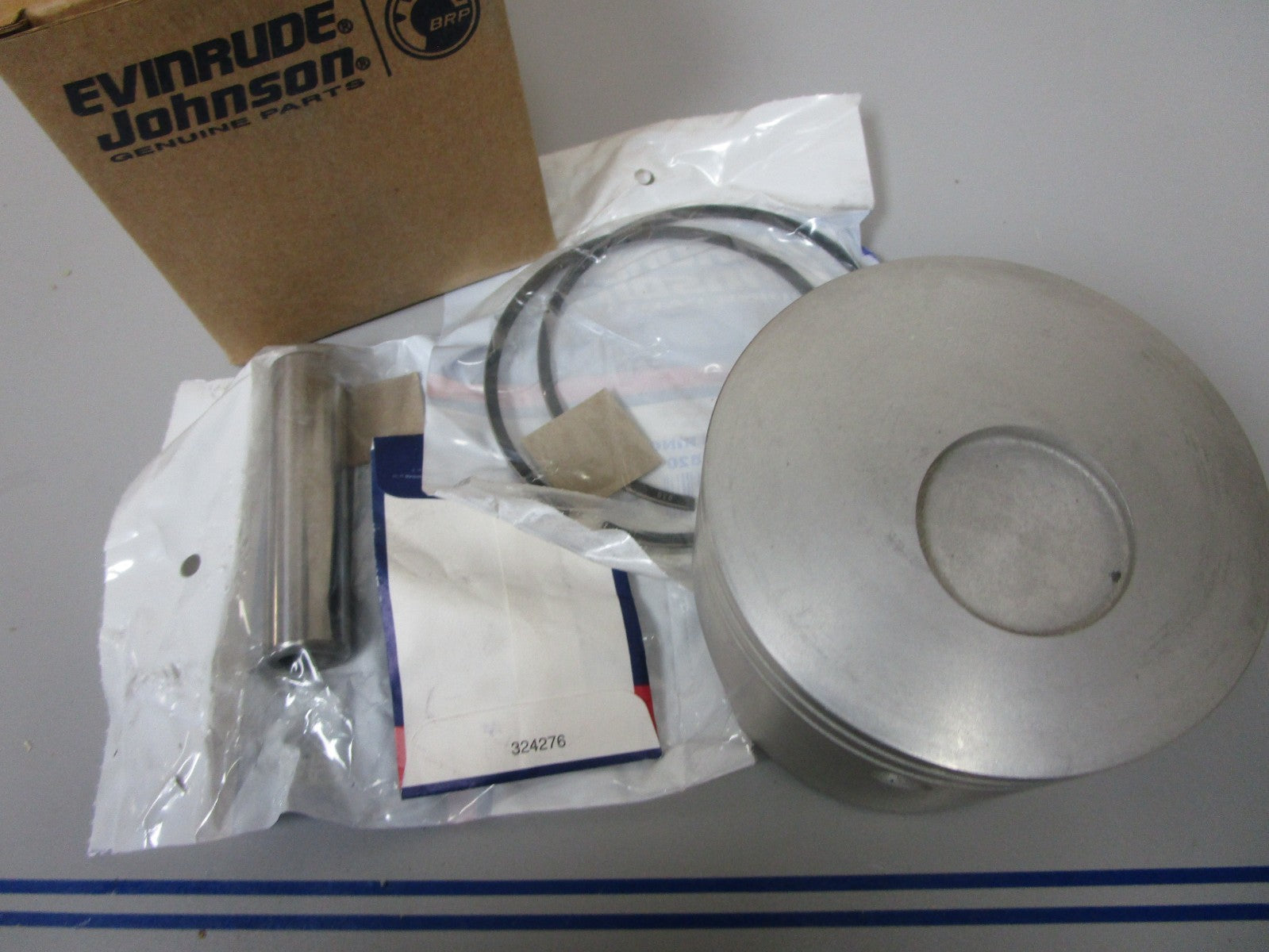 *NEW OEM* 0720 OMC Evinrude 0.030 O.S. STBD Piston & Ring Assembly 5006730