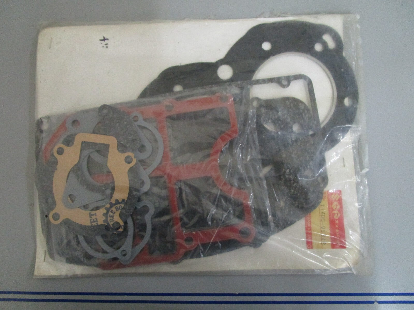 *NEW OEM* 0820 Suzuki Gasket Kit 11400-95846