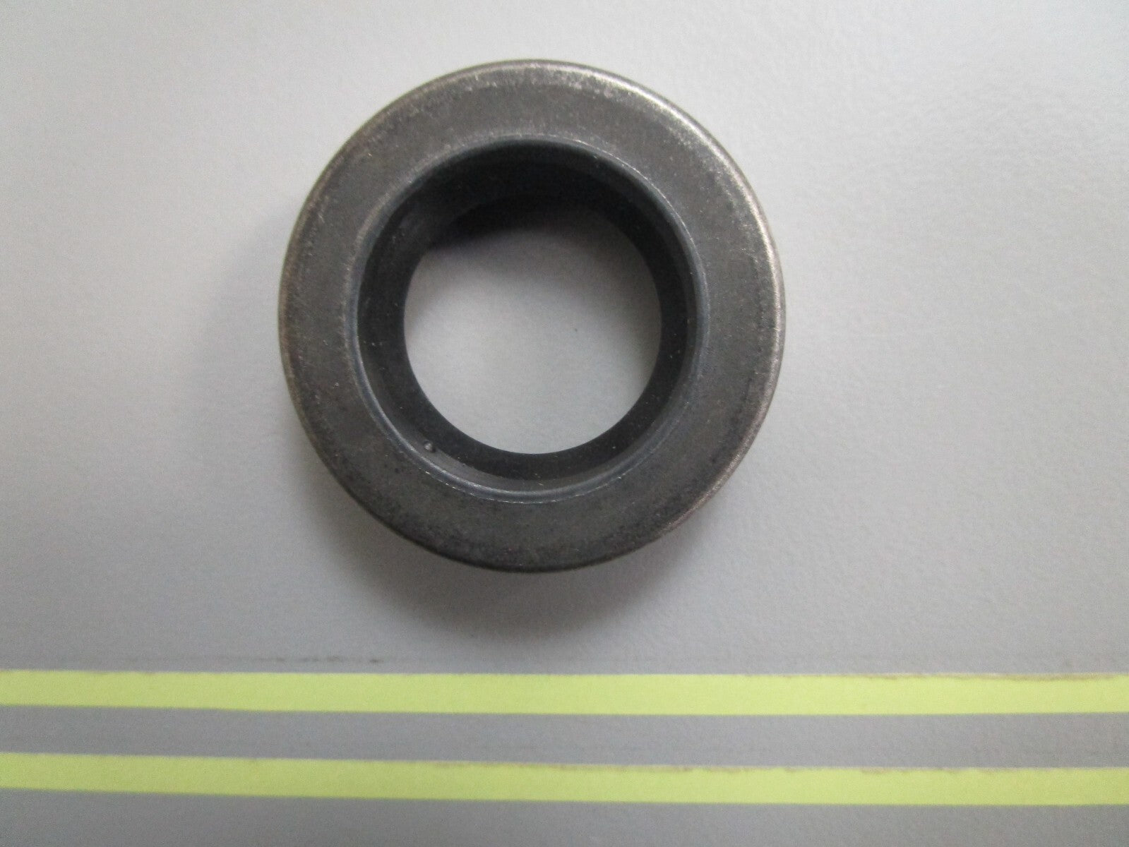 *NEW OEM* 0810 Mercury Quicksilver Oil Seal 26-90562