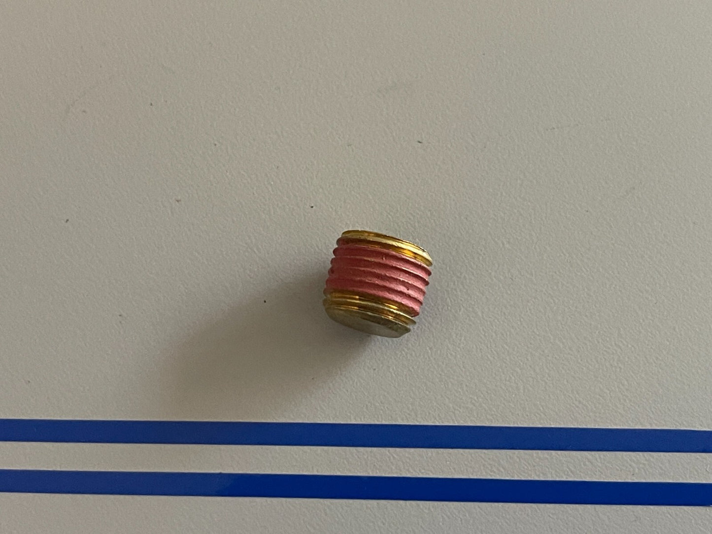 *NEW OEM* 0720 Volvo Penta Plug 3850740