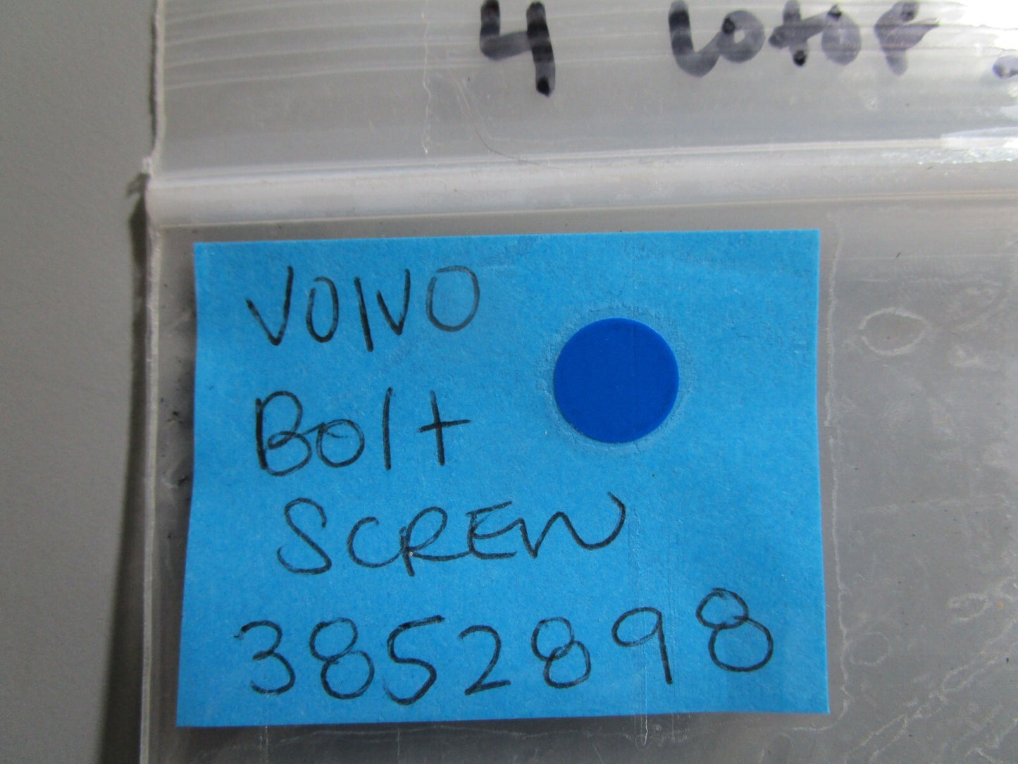 *NEW OEM* (LOT OF 2) 0810 Volvo Penta Bolt Screw 3852898