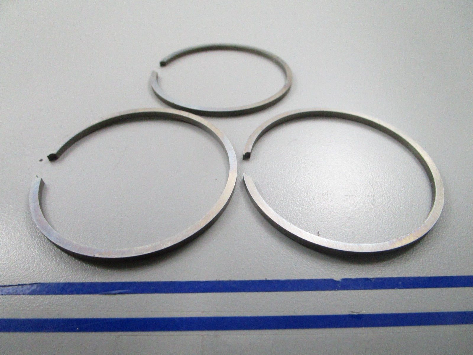 *NEW OEM* 0810 OMC Johnson Evinrude 3 Piston Ring Set 384073 0384073