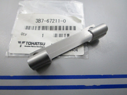 NEW OEM 3B7-67211-0 3B7672110 Tohatsu Hinge Filler Lid 0810