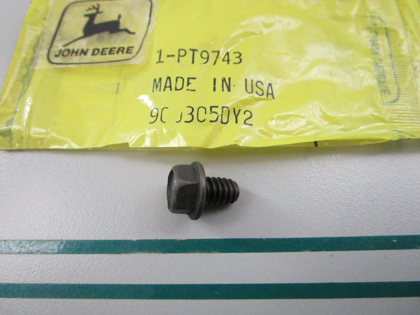 NEW OEM PT9743 John Deere Bolt 0810