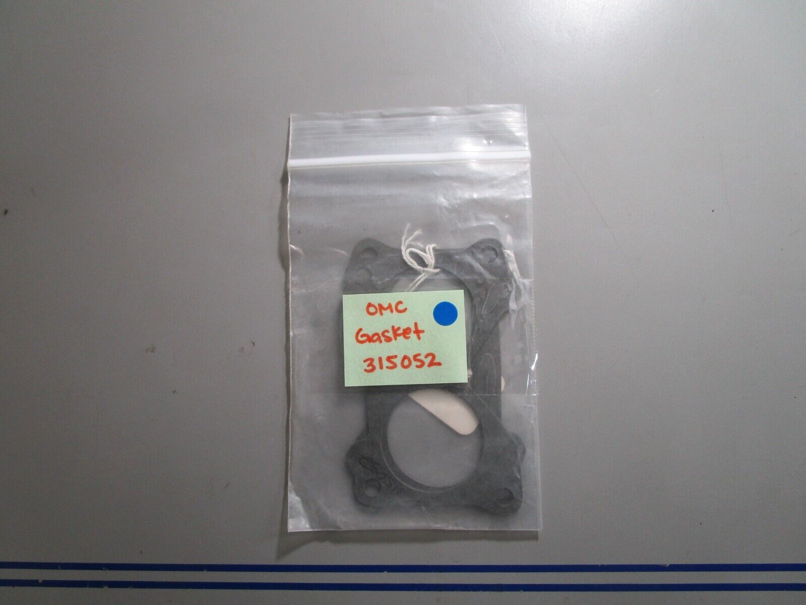 *NEW OEM* (LOT OF 2) 0810 OMC Johnson Evinrude Gasket 315052 0315052