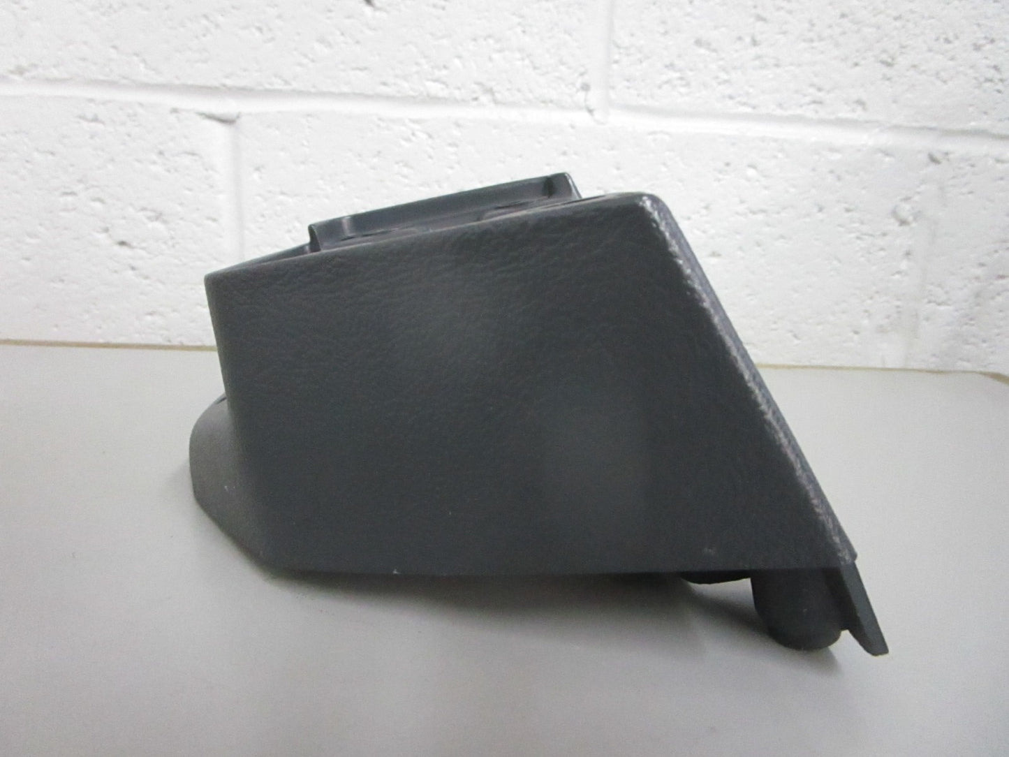 NEW OEM 81156-MN5-0200 Honda Left Arm Rest Mount Cover 0820