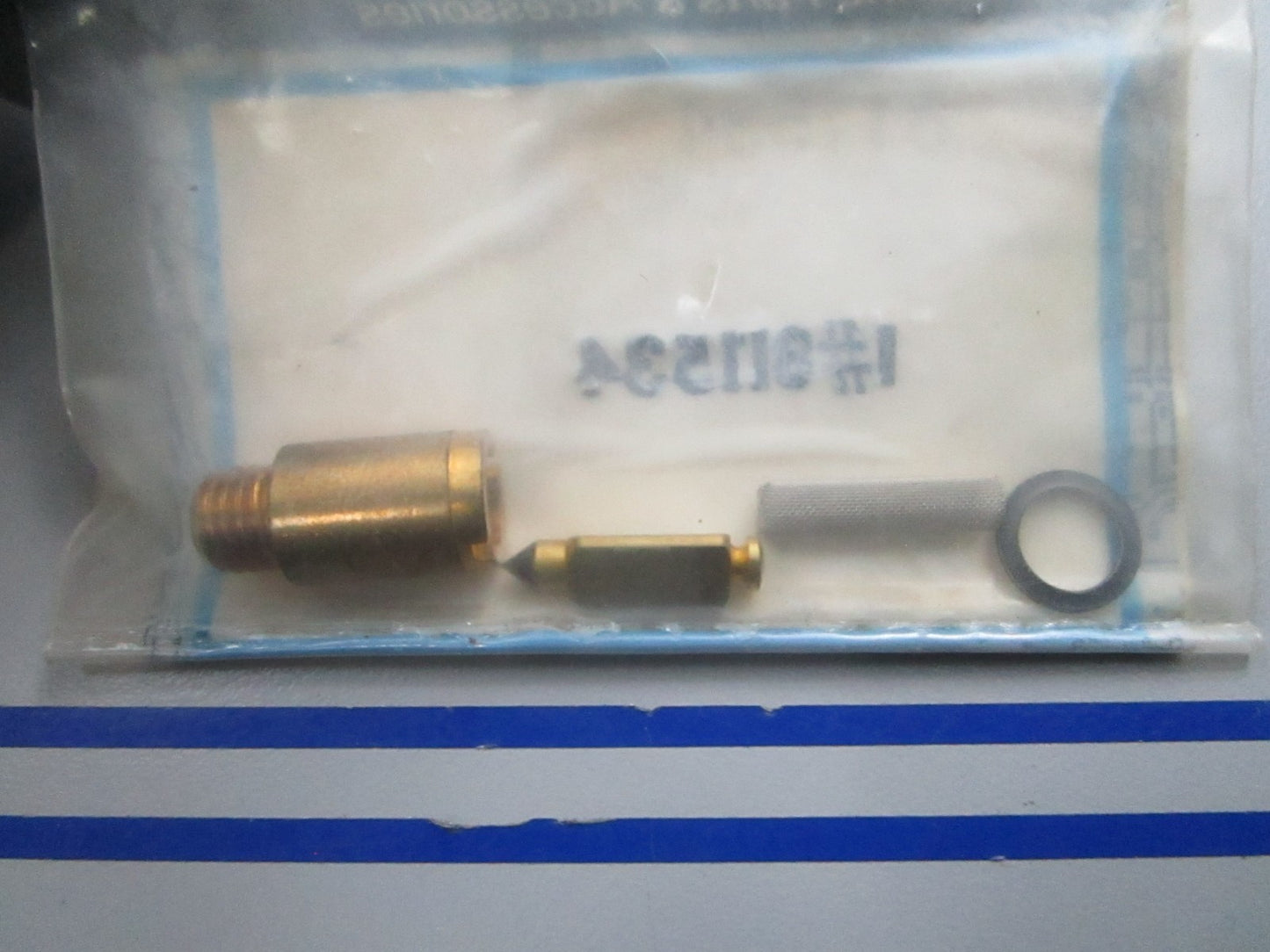 *NEW OEM* 0810 Mercury Quicksilver Needle Seat Kit 811534