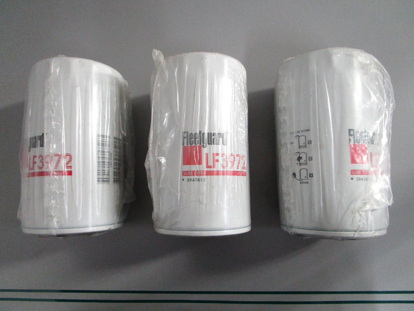 NEW OEM (LOT OF 3) LF3972 Fleetguard Lube Filter 0820