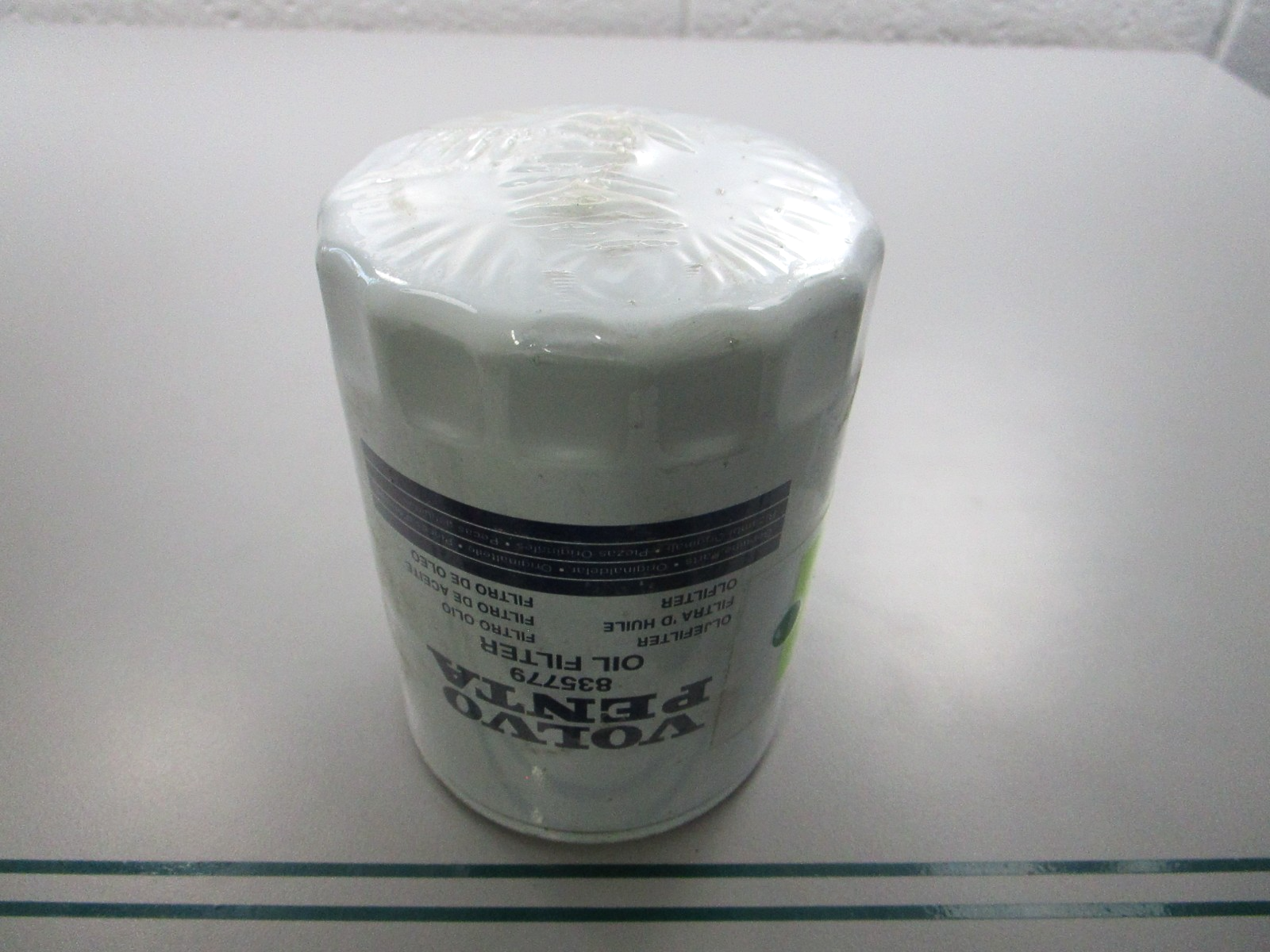 NEW OEM 835779 Volvo Penta Oil Filter 0810