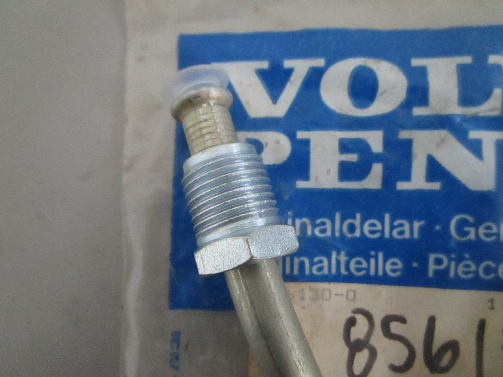 *NEW OEM* 0820 Volvo Penta Pipe 856130