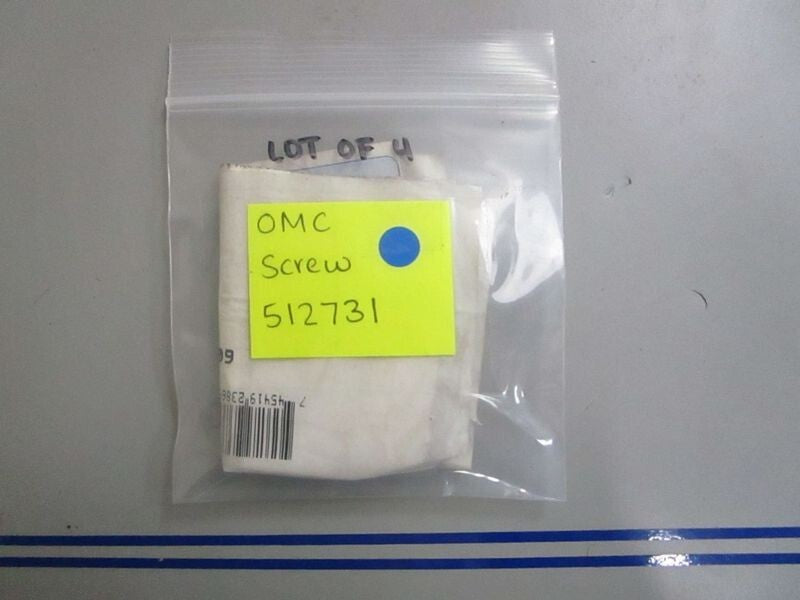 *NEW OEM* (LOT OF 4) 0770 OMC Johnson Evinrude Screw 512731 0512731