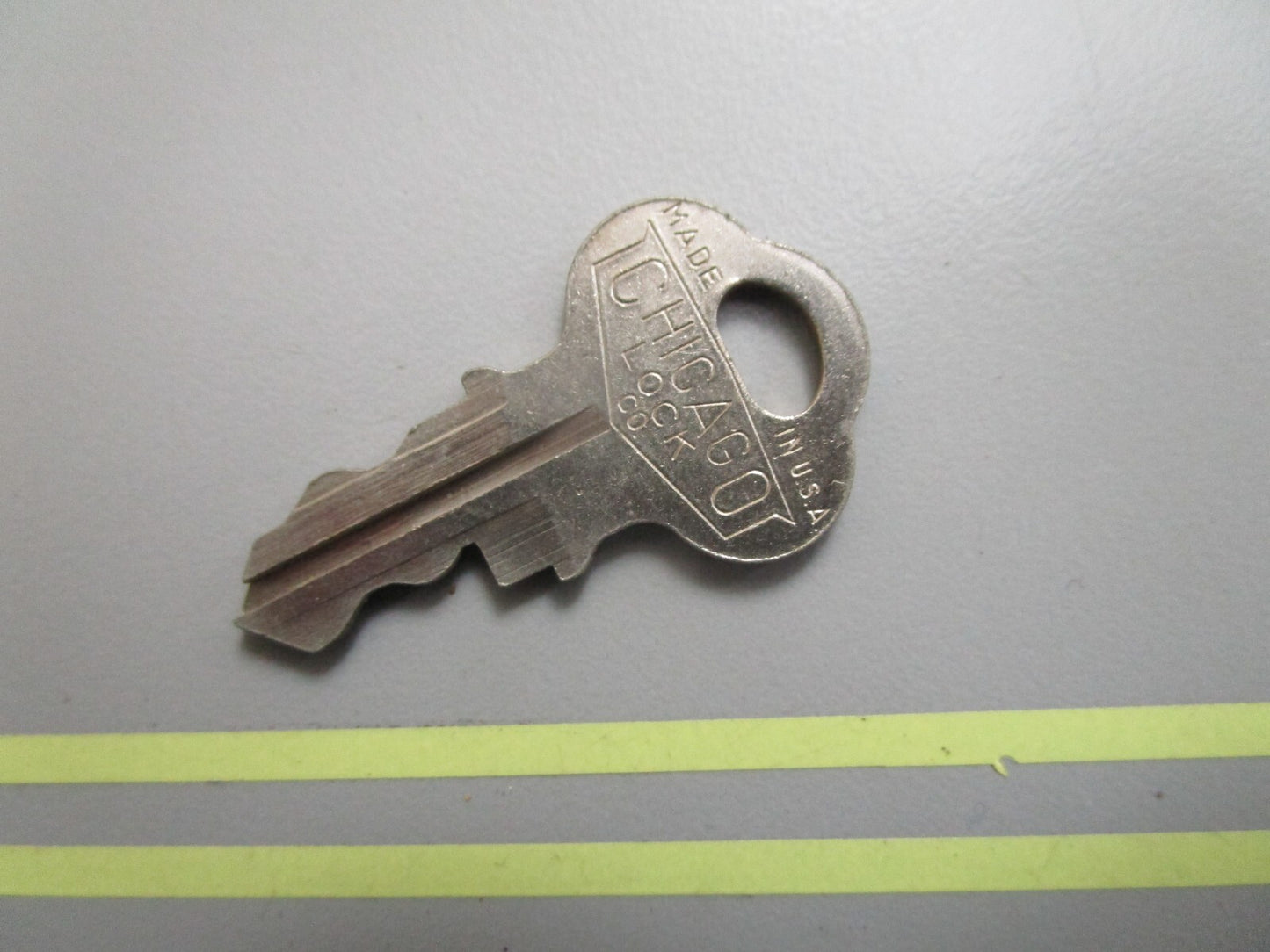 *NEW OEM* 0810 OMC Johnson Evinrude Ignition Key KF26 501541 0501541