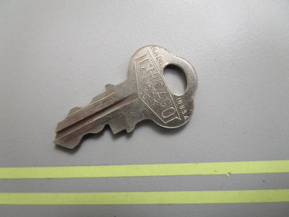 *NEW OEM* 0810 OMC Johnson Evinrude Ignition Key KF26 501541 0501541