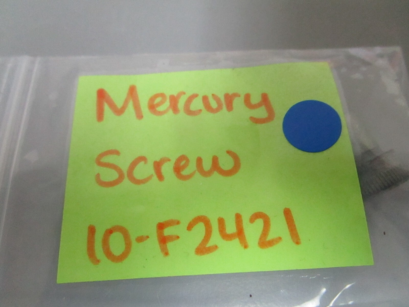 *NEW OEM* 0810 Mercury Quicksilver Screw 10-F2424