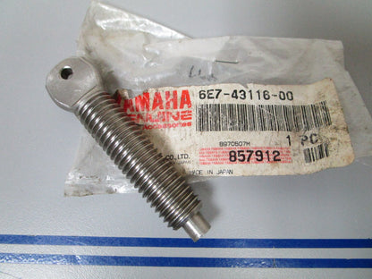 *NEW OEM* 0810 Yamaha Transom Clamp Screw 6E7-43116-00-00