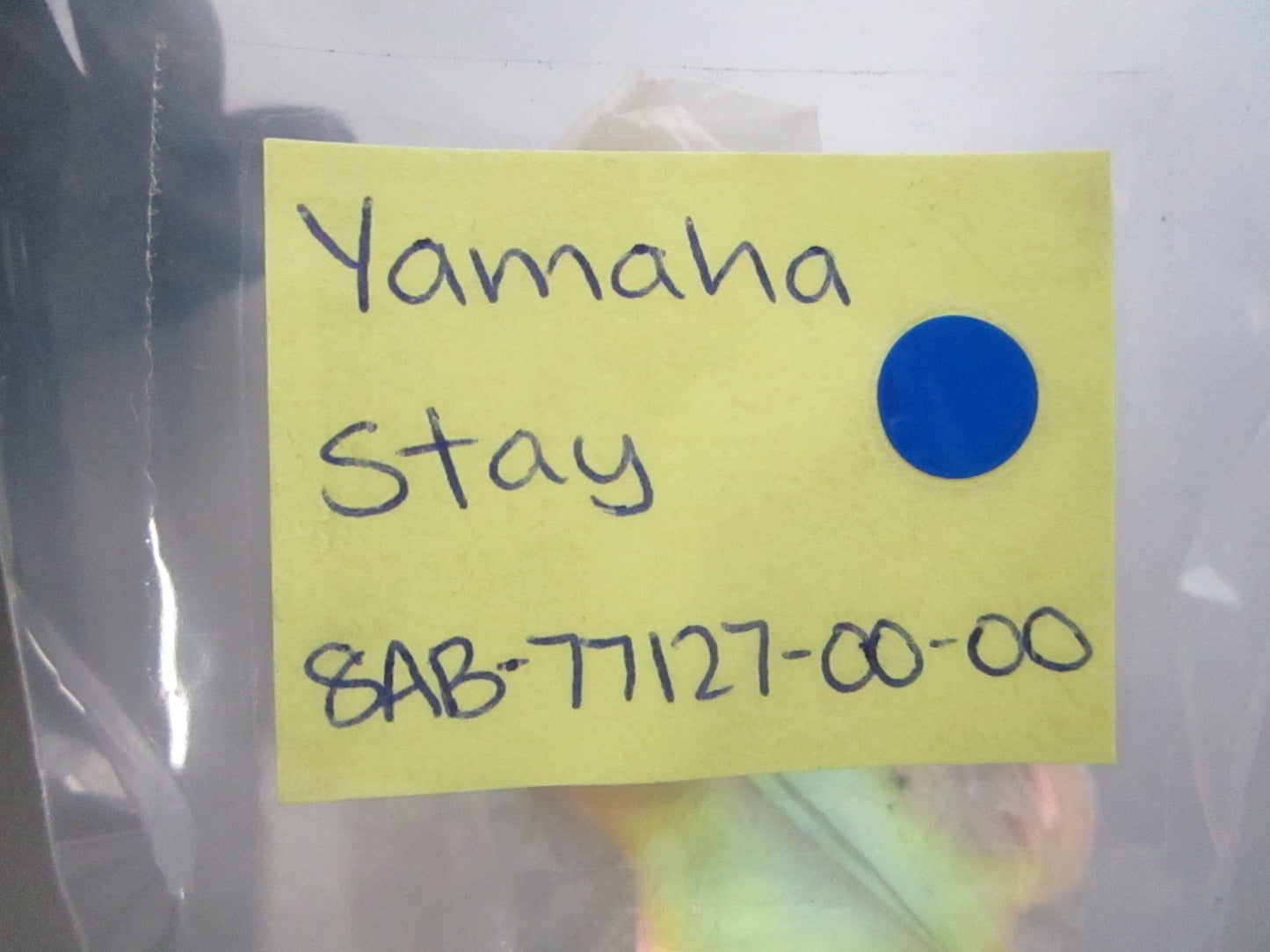 NEW OEM 8AB-77127-00-00 Yamaha Stay 0810