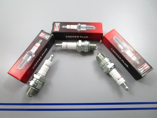 *NEW* (LOT OF 3) 0810 Champion Spark Plug L77JC4