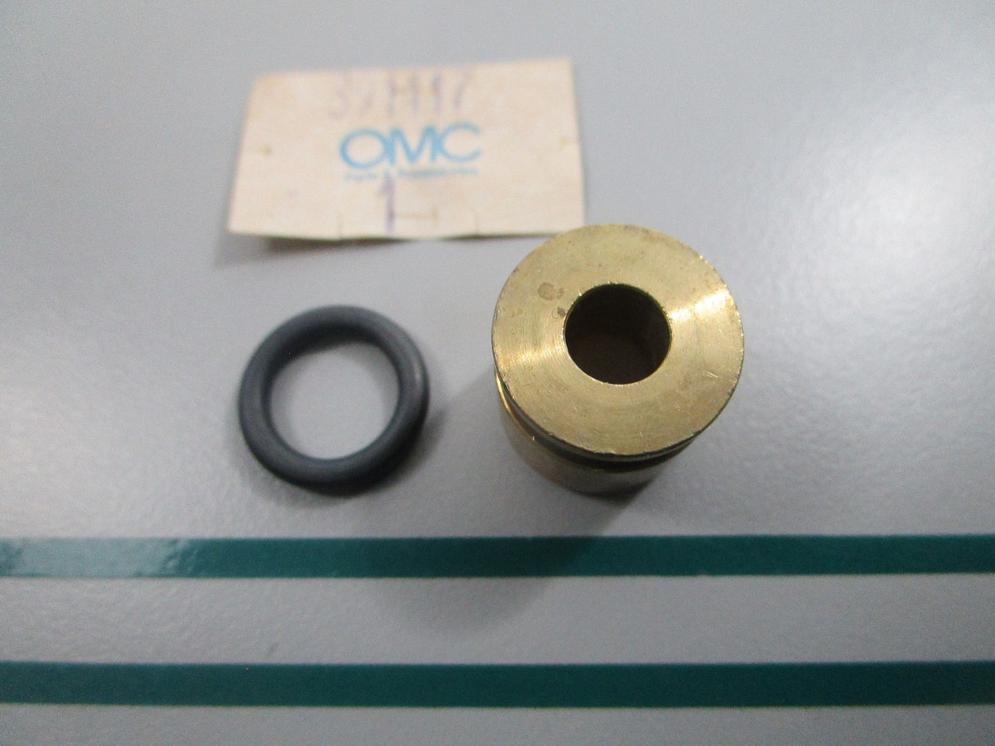NEW OEM 391117 0391117 OMC Johnson Evinrude Bushing & O-Ring 0810