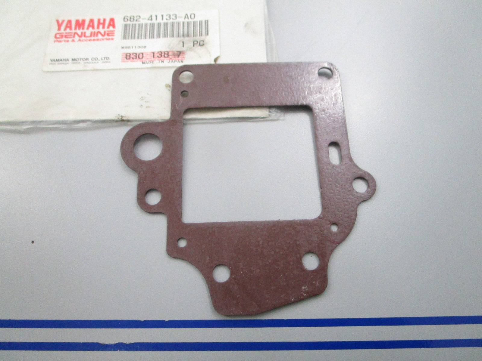 NEW OEM Yamaha 682-41133A0-00 Manifold Gasket 0810