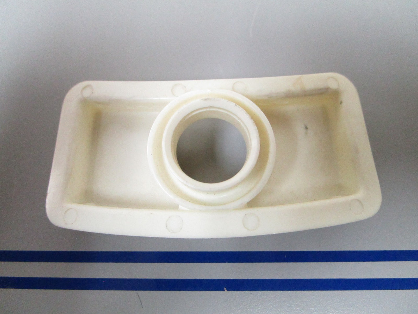 NEW OEM 319714 0319714 OMC Johnson Evinrude Support Plate 0720