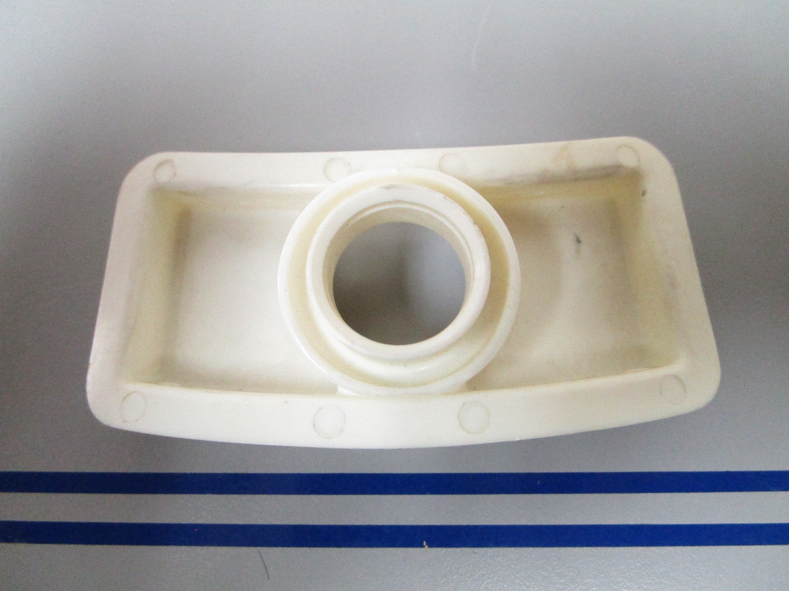NEW OEM 319714 0319714 OMC Johnson Evinrude Support Plate 0720