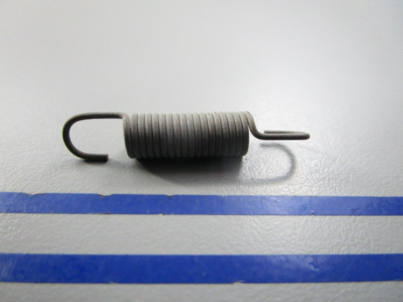 NEW OEM 303032 0303032 OMC Johnson Evinrude Spring 0810