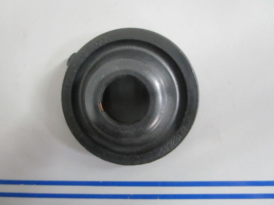 *NEW OEM* 0820 OMC Johnson Evinrude Housing & Seal Ay 437057 0437057