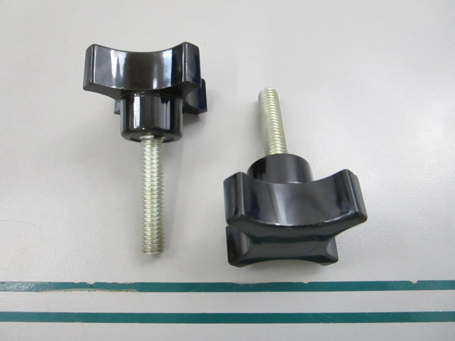 NEW OEM (LOT OF 2) 92001-4027 Kawasaki Carrier Bolt 0810