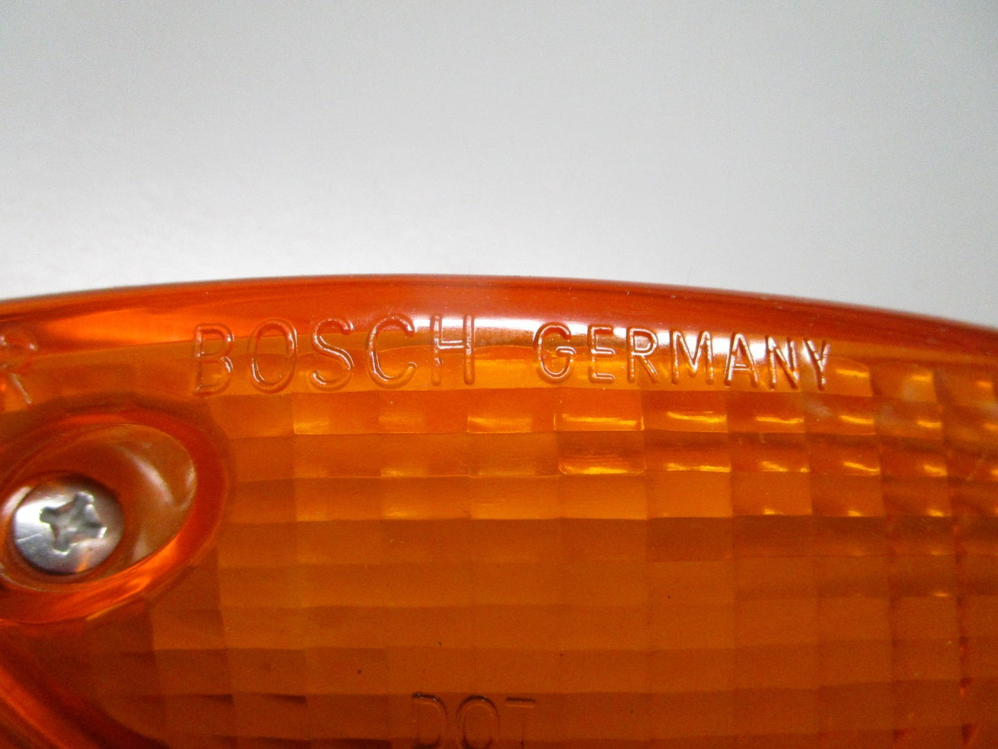 NEW OEM 0018266690 Bosch Mercedes Right Turn Lens 0820