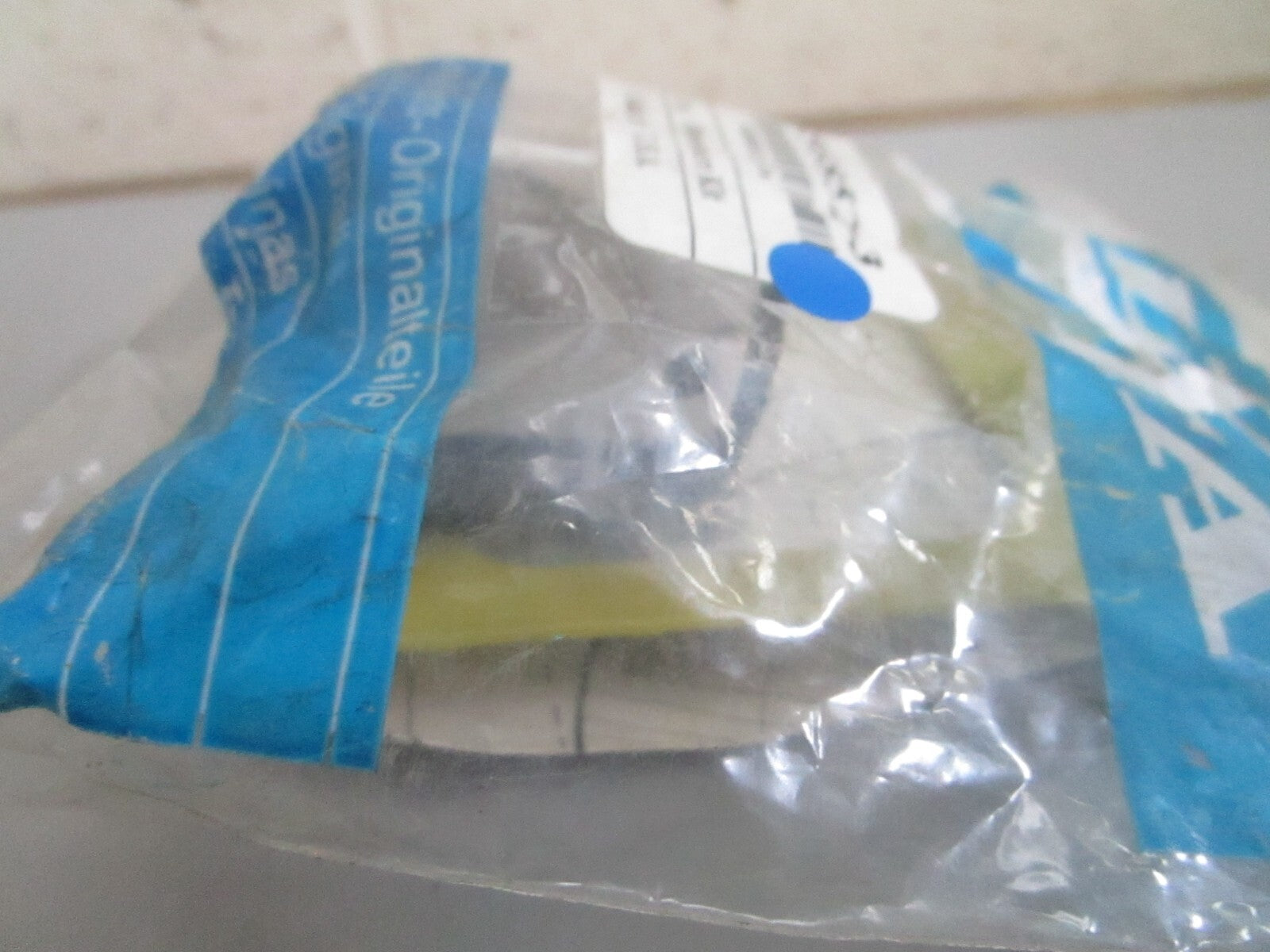 *NEW OEM* 0820 Volvo Penta Hardware Kit 3856852