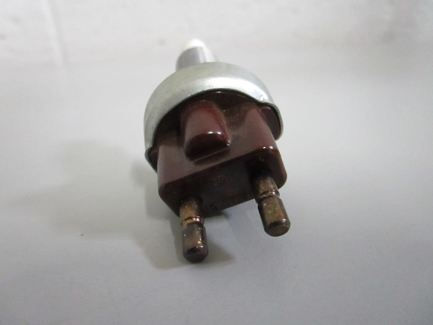 NEW OEM 0005453509 Mercedes-Benz Brake Light Switch 0820