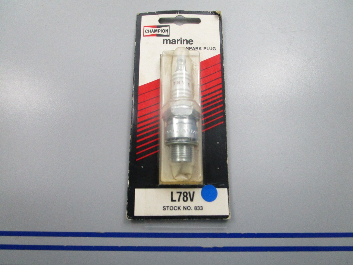NEW L78V Champion Spark Plug 0810