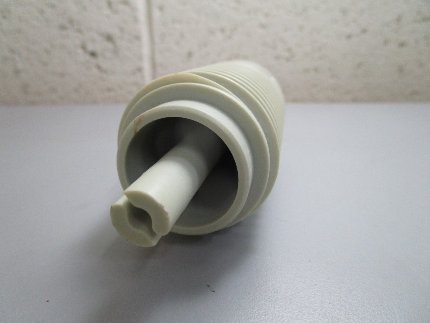 *NEW OEM* 0820 OMC Johnson Evinrude Recoil Spool 323572 0323572