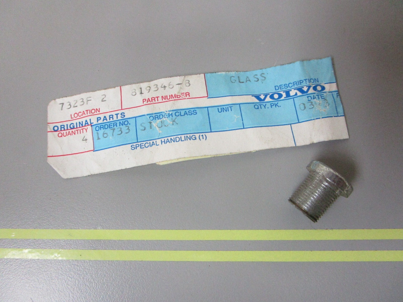 *NEW OEM* 0810 Volvo Penta Panel Glass 819346