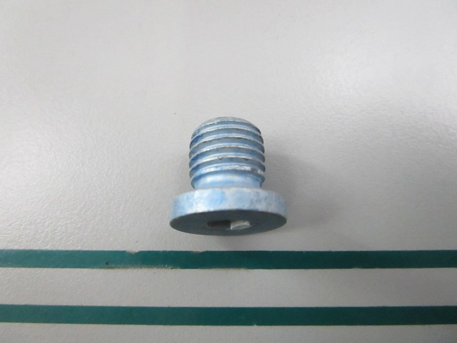 NEW OEM 000908012009 Mercedes-Benz Drain Plug 0810