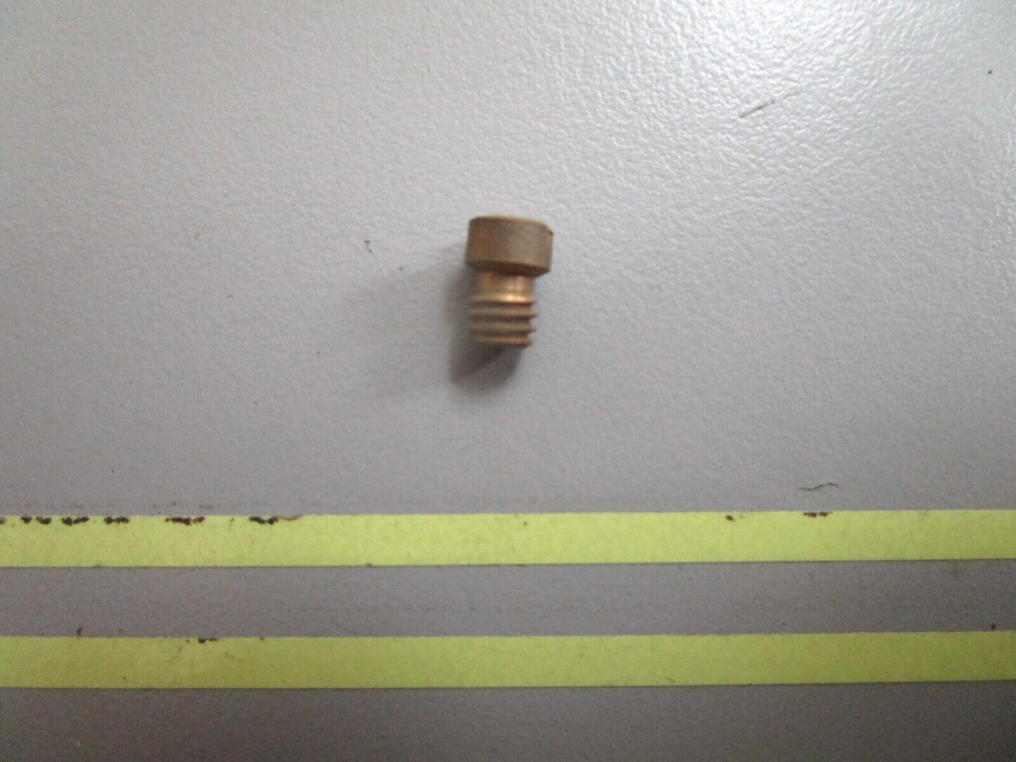 *NEW OEM* 0810 OMC Johnson Evinrude .037 Orifice 324698 0324698