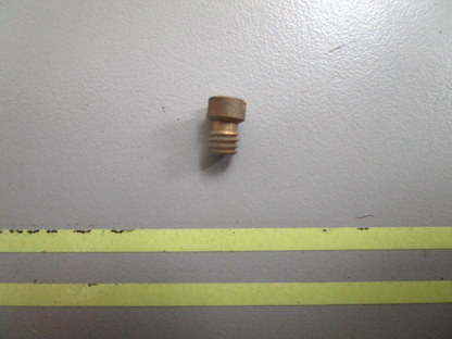 *NEW OEM* 0810 OMC Johnson Evinrude .037 Orifice 324698 0324698