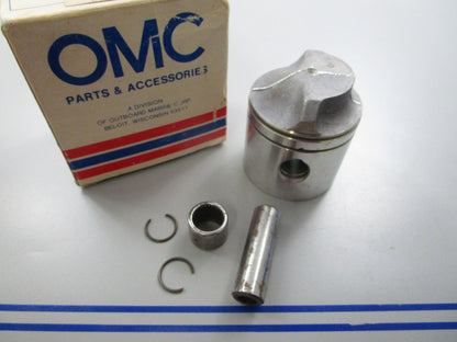 *NEW OEM* 0810 OMC Johnson Evinrude Piston, Wrist Pin & Bearing Ay Kit 391527