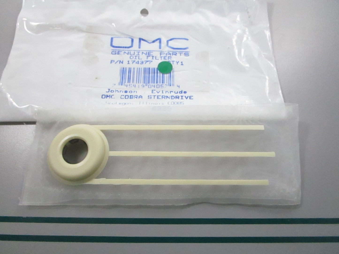 NEW OEM 174377 0174377 OMC Johnson Evinrude Oil Filter 0810
