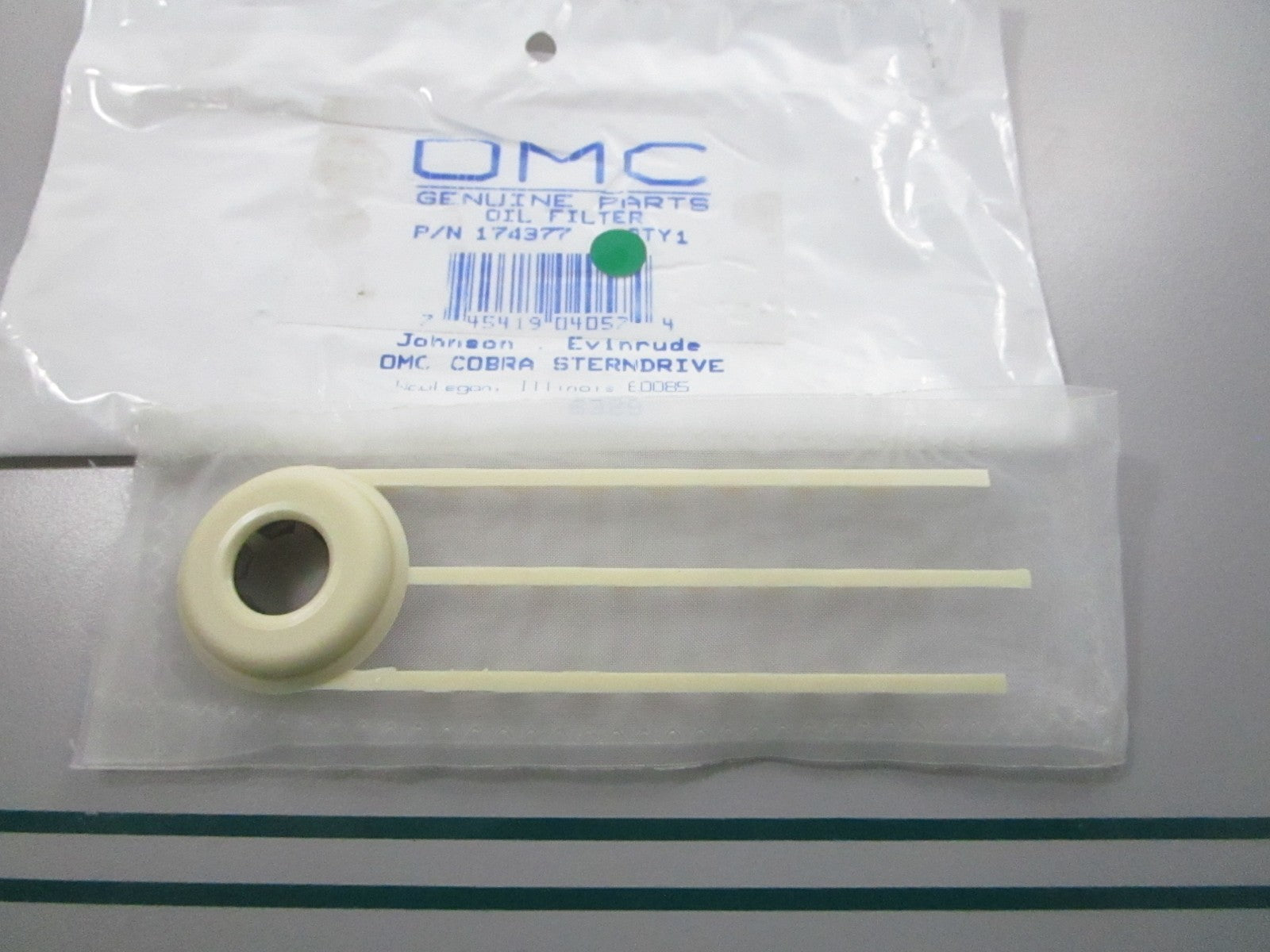 NEW OEM 174377 0174377 OMC Johnson Evinrude Oil Filter 0810