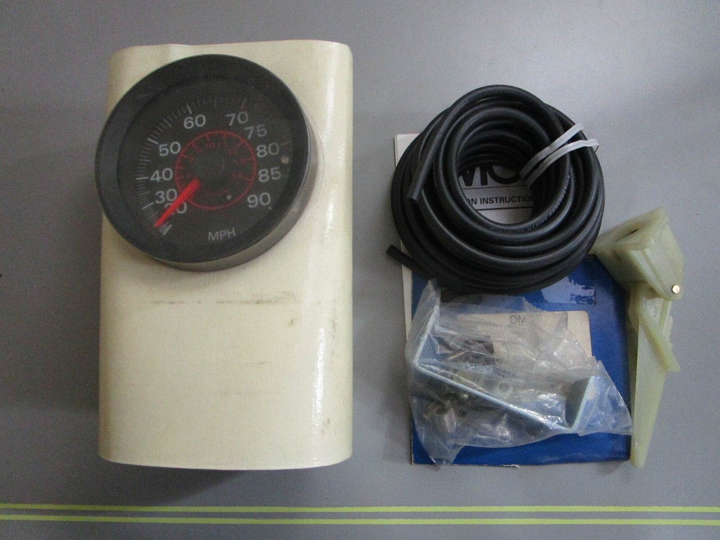 *NEW OEM* 0820 OMC Tech Series 0-90MPH Speedometer 174820 0174820