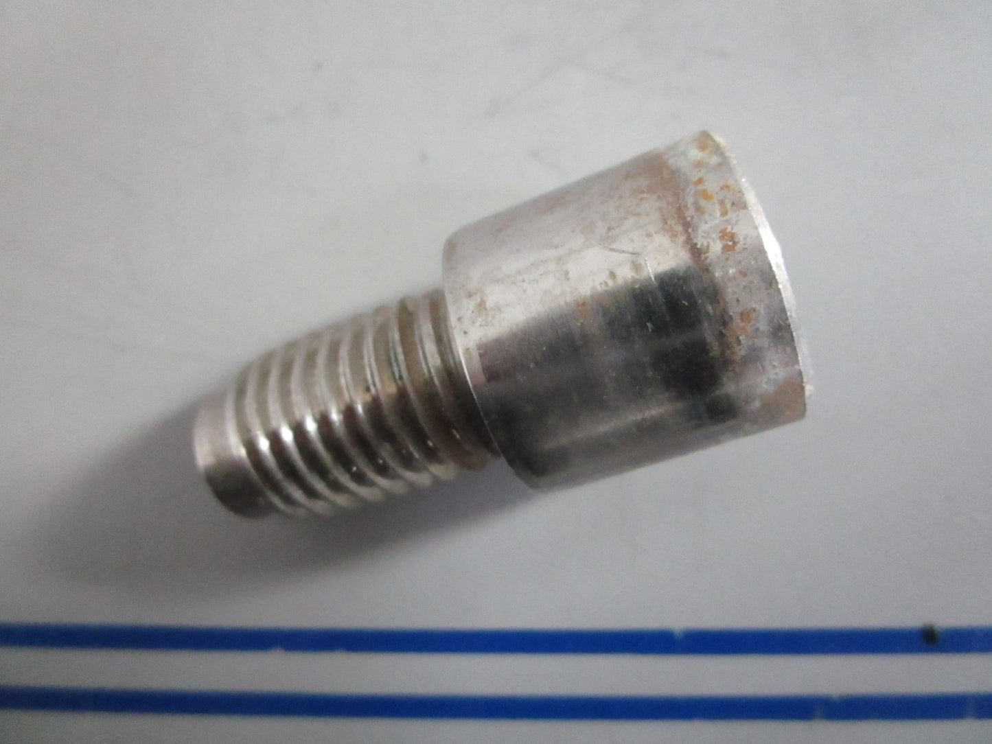 NEW OEM 3861797 Volvo Penta Shoulder Screw 0820
