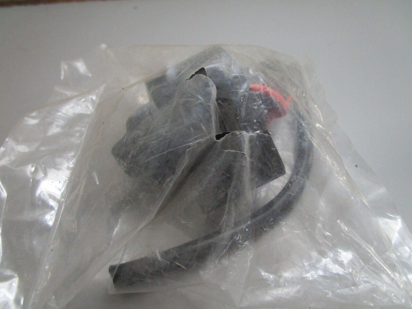 *NEW OEM* 0820 OMC Johnson Evinrude Ignition Coil Kit 502886 0502886