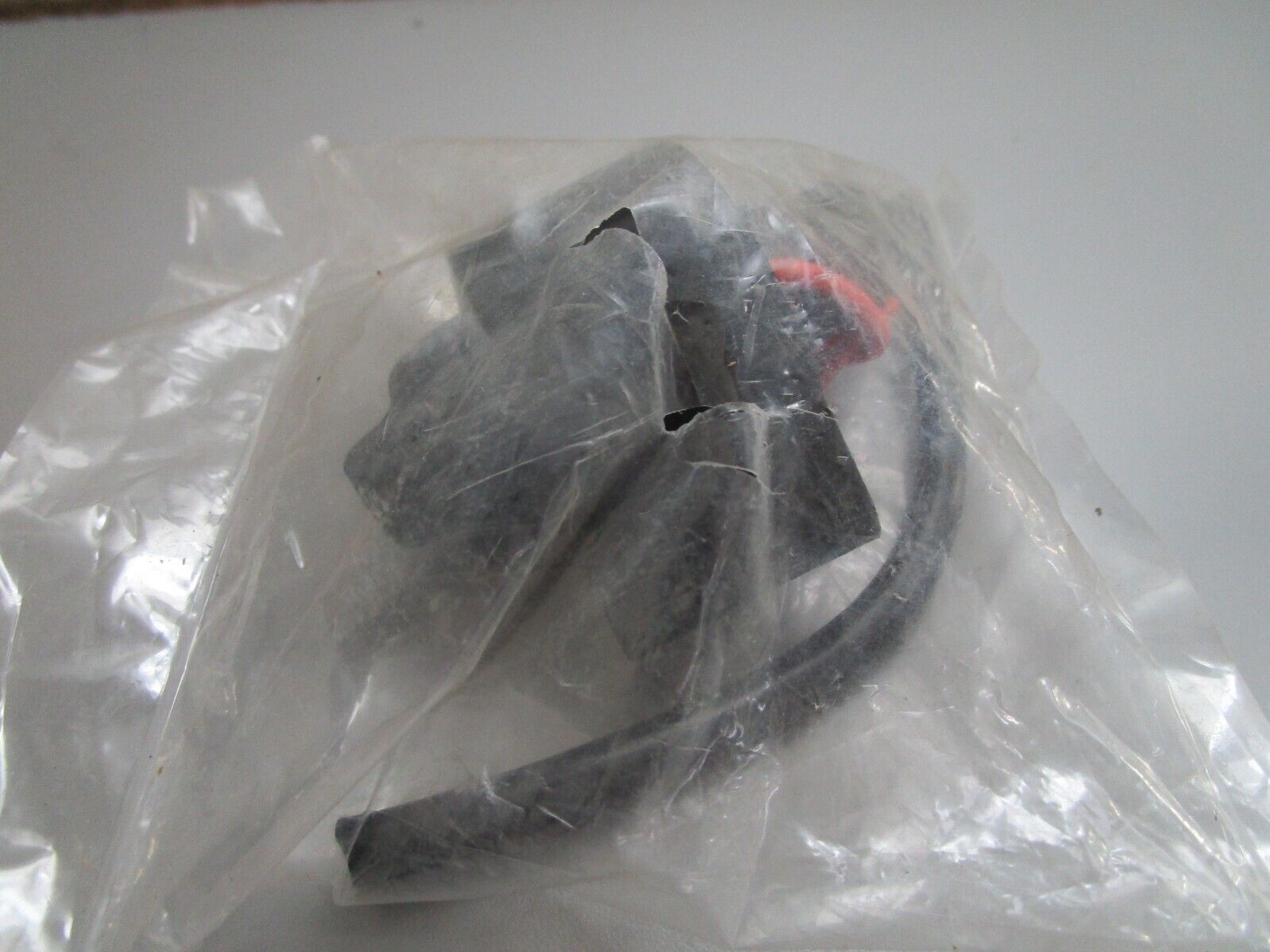 *NEW OEM* 0820 OMC Johnson Evinrude Ignition Coil Kit 502886 0502886