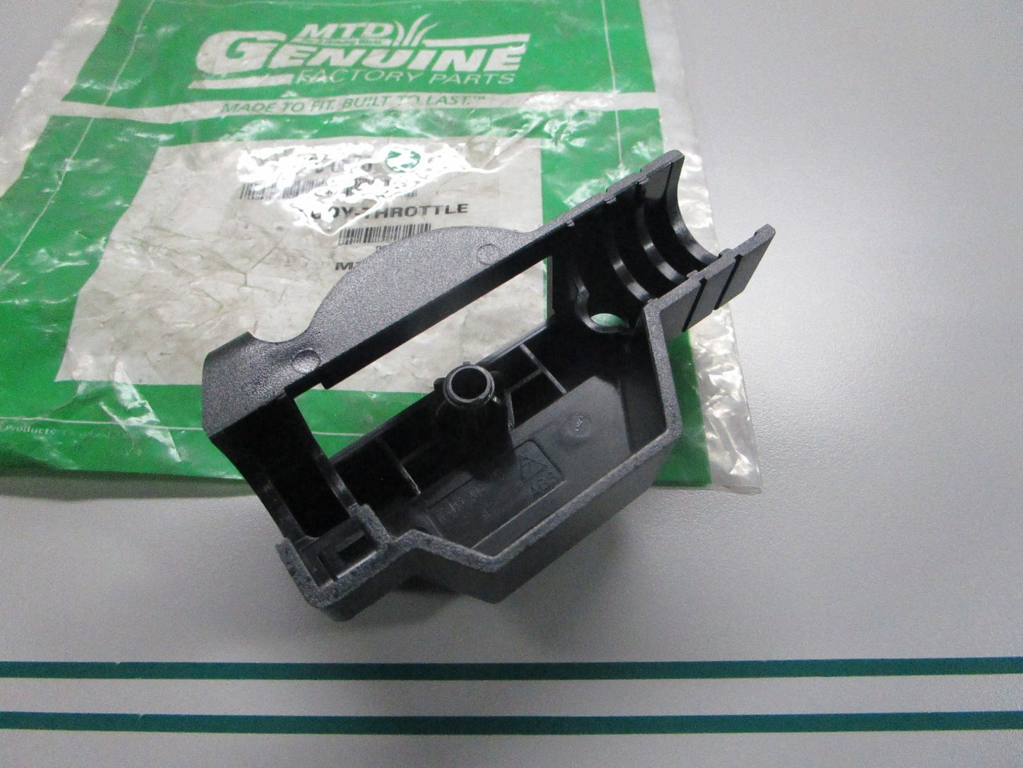 NEW OEM 946-0875 MTD Throttle Body 0810