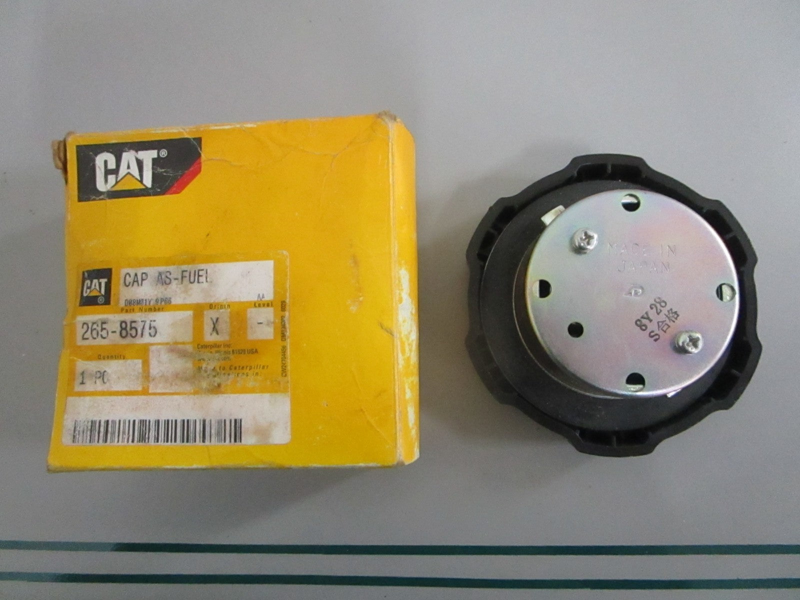 NEW OEM 265-8575 CAT Fuel Cap Assy 0820
