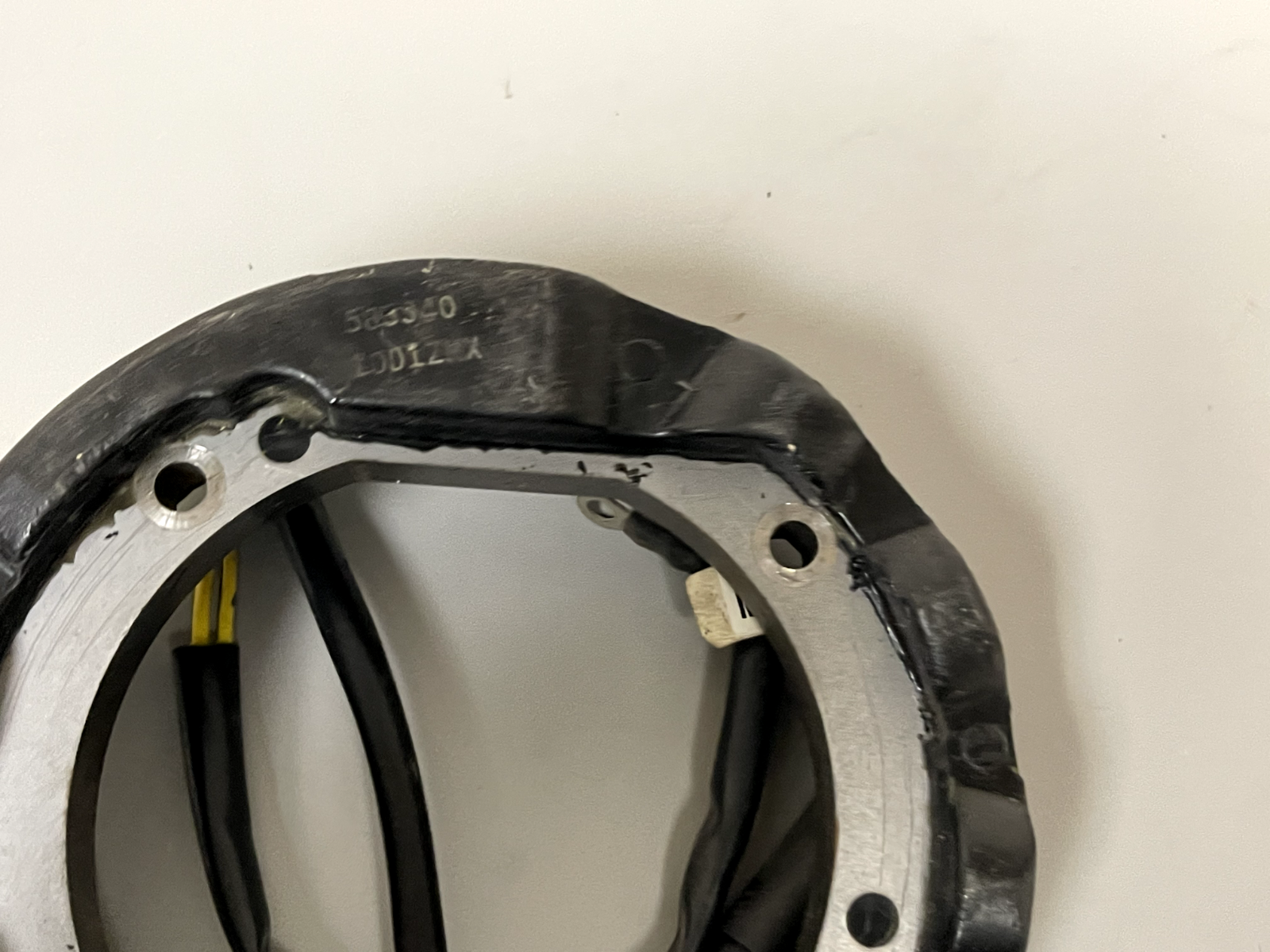 *NEW OEM* 0670 Johnson Evinrude Stator 583340 0583340